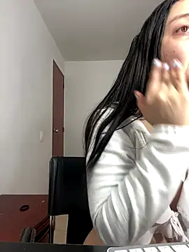 Selena Roa online show from November 12, 2025, 12:53 pm