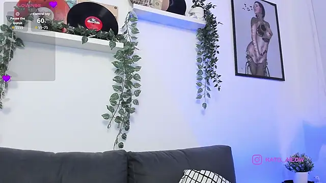 katoo4 online show from November 30, 2025, 2:34 am