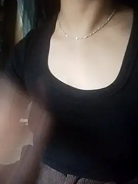 Emili68 online show from October 27, 2025, 11:33 am