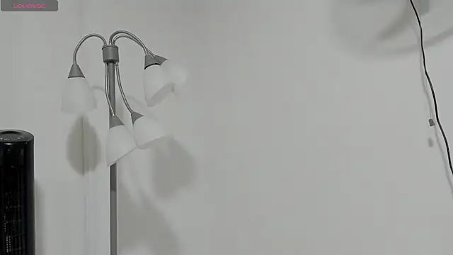 Snapshot of mirandaduboiss chatting on April 4, 2026, 1:06 pm mirandaduboiss online show from April 4, 2026, 1:06 pm