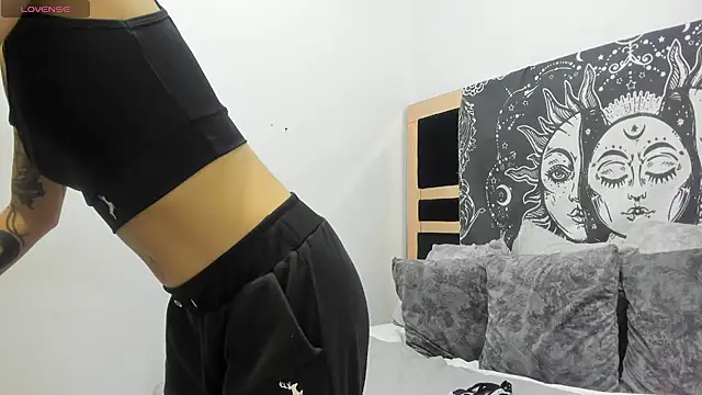 Snapshot of mirandaduboiss chatting on March 18, 2026, 5:03 pm mirandaduboiss online show from March 18, 2026, 5:03 pm