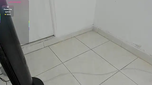 Snapshot of mirandaduboiss chatting on April 3, 2026, 1:17 pm mirandaduboiss online show from April 3, 2026, 1:17 pm