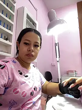 PaulaCruz01 online show from December 3, 2025, 6:07 pm