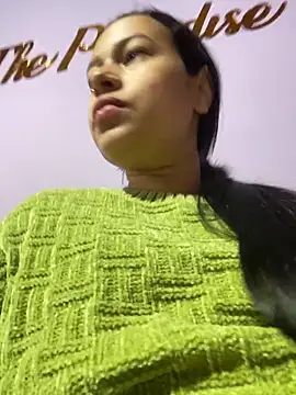 PaulaCruz01 online show from November 22, 2025, 10:52 pm