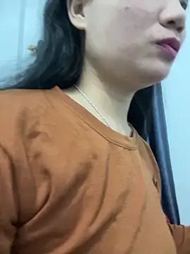 Snapshot of Irin_jo chatting on December 17, 2025, 5:56 am Irin jo online show from December 17, 2025, 5:56 am