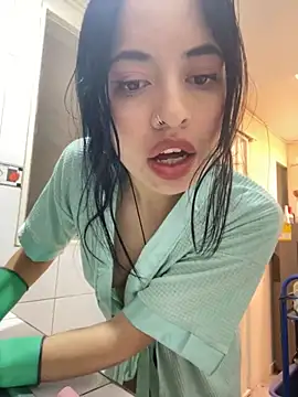 Chuchii05 online show from November 10, 2025, 5:40 pm