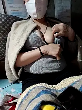 love-xx online show from February 12, 2026, 1:22 pm