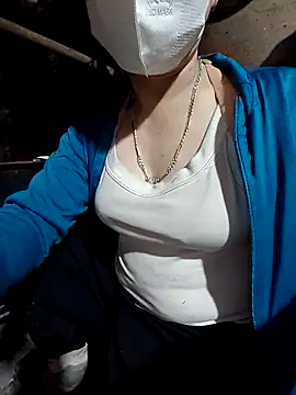 love-xx online show from February 10, 2026, 5:39 am