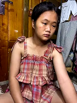 Junny211 online show from October 22, 2025, 6:46 am