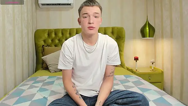 Derek Banville online show from November 12, 2025, 12:42 pm