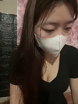 kitty-20x online show from June 5, 2026, 4:06 am