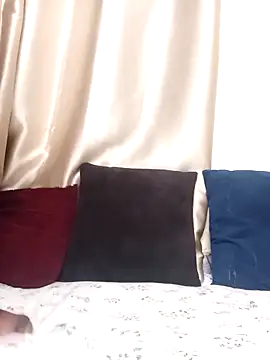 hairypussy254 online show from November 5, 2025, 6:05 am