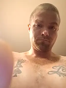 Snapshot of DadDDick925 chatting on October 27, 2025, 2:29 pm DadDDick925 online show from October 27, 2025, 2:29 pm