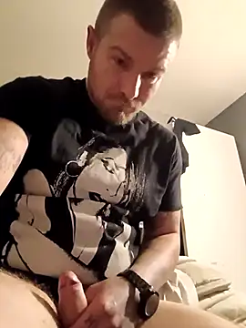 Snapshot of DadDDick925 chatting on November 26, 2025, 2:00 am DadDDick925 online show from November 26, 2025, 2:00 am