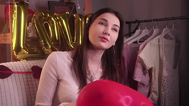 KateCahee online show from February 16, 2026, 1:37 am