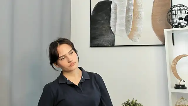 Snapshot of SusannDimanche chatting on October 27, 2025, 2:51 pm SusannDimanche online show from October 27, 2025, 2:51 pm