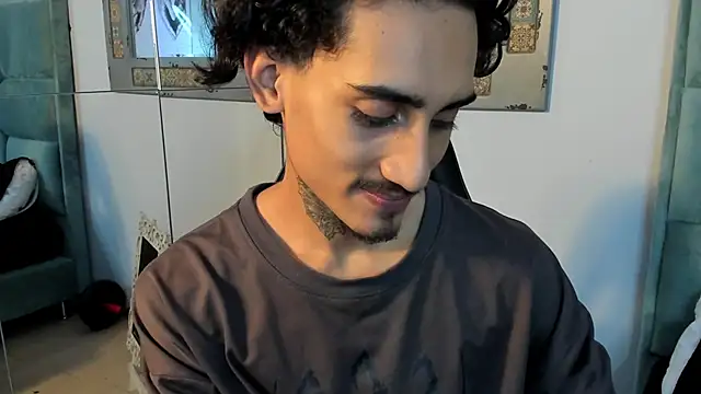 Mr Strike online show from November 2, 2025, 3:00 am