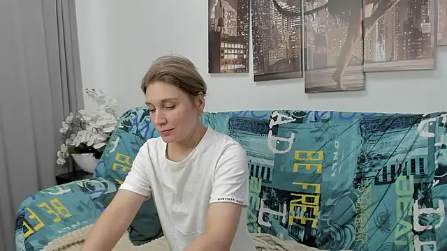 Tenderly Sophie online show from November 7, 2025, 2:27 am