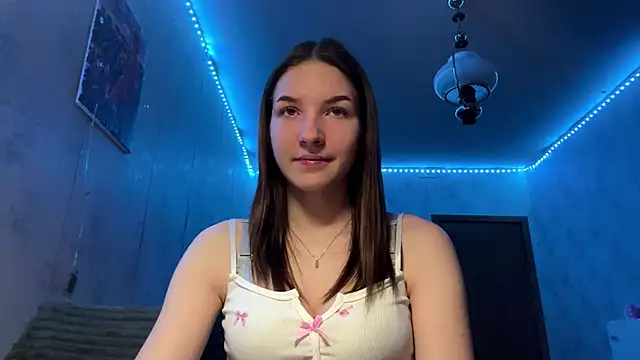 Beauty miIa online show from November 27, 2025, 7:14 pm