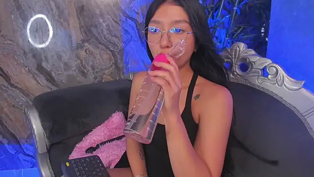 sydney miller  online show from March 7, 2026, 11:32 pm