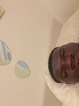 blackbody09 online show from December 14, 2025, 10:43 am