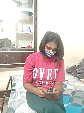 Rinki hoty online show from November 4, 2025, 4:05 am