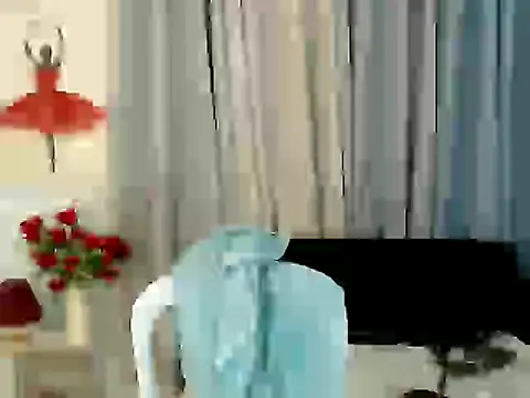 KeraMitenaa online show from November 13, 2025, 5:33 am