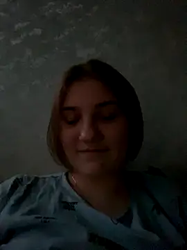 Snapshot of Emily_Sweety__ chatting on October 21, 2025, 8:08 pm Emily Sweety online show from October 21, 2025, 8:08 pm