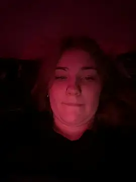 Snapshot of Emily_Sweety__ chatting on October 27, 2025, 3:35 pm Emily Sweety online show from October 27, 2025, 3:35 pm