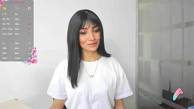 chloehanna online show from April 13, 2026, 7:07 pm