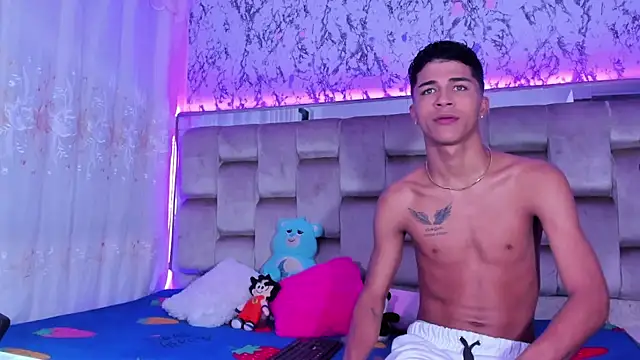 boyswantingplay online show from November 8, 2025, 1:53 am