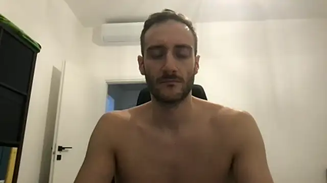 LukaShyGuy online show from January 15, 2026, 7:39 pm