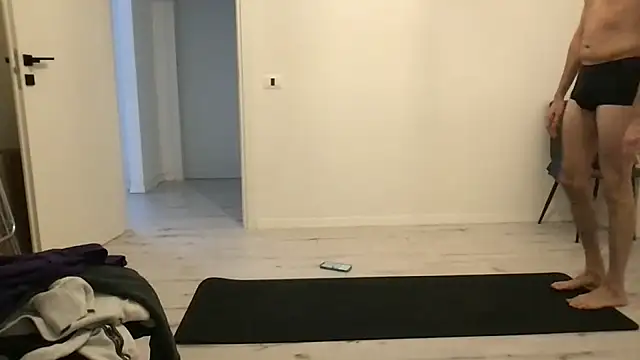 Snapshot of LukaShyGuy chatting on November 25, 2025, 6:30 pm LukaShyGuy online show from November 25, 2025, 6:30 pm