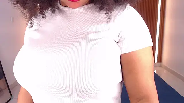 Snapshot of rosselyn_ chatting on February 14, 2026, 11:54 am rosselyn online show from February 14, 2026, 11:54 am