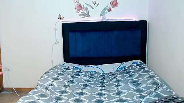 BRYXS1 online show from April 9, 2026, 12:34 am