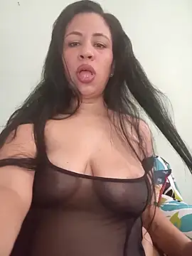 Snapshot of LeilaTaylor chatting on February 4, 2026, 3:29 pm LeilaTaylor online show from February 4, 2026, 3:29 pm