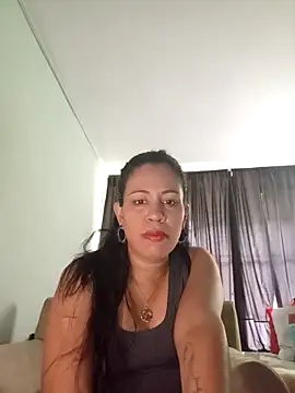 Snapshot of LeilaTaylor chatting on February 22, 2026, 6:42 pm LeilaTaylor online show from February 22, 2026, 6:42 pm