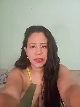 Snapshot of LeilaTaylor chatting on February 14, 2026, 2:17 pm LeilaTaylor online show from February 14, 2026, 2:17 pm