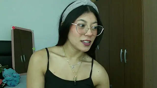 Snapshot of LissyM chatting on November 4, 2025, 6:22 pm LissyM online show from November 4, 2025, 6:22 pm