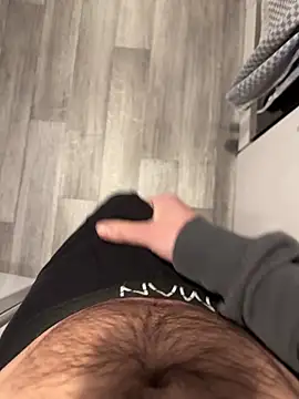 sevenisthemagicnum online show from December 20, 2025, 1:25 pm