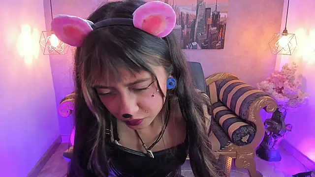 Noa clk online show from October 30, 2025, 3:49 am