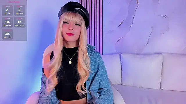 DannysaStar  online show from November 5, 2025, 9:40 pm