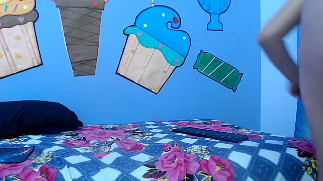 katty18love18 online show from December 14, 2025, 1:23 am