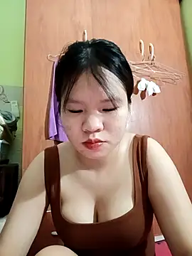 Snapshot of alice01_ chatting on October 23, 2025, 7:23 pm alice01 online show from October 23, 2025, 7:23 pm