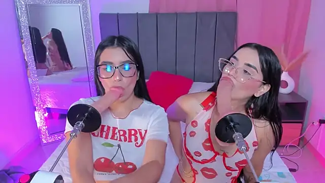 laana foxx online show from December 14, 2025, 3:02 am