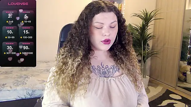 Snapshot of GwenSummers chatting on November 15, 2025, 3:43 am GwenSummers online show from November 15, 2025, 3:43 am