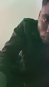 Snapshot of Suamyst_25 chatting on February 7, 2026, 9:06 am Suamyst 25 online show from February 7, 2026, 9:06 am