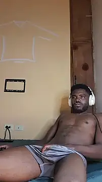 Snapshot of Suamyst_25 chatting on February 22, 2026, 6:20 pm Suamyst 25 online show from February 22, 2026, 6:20 pm