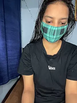 Cute Marina online show from November 14, 2025, 4:49 am