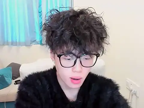 L1kuto online show from November 5, 2025, 5:43 am